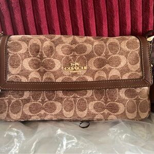 Coach vintage Brown Chenille Etta small flap Signature Bag NWT